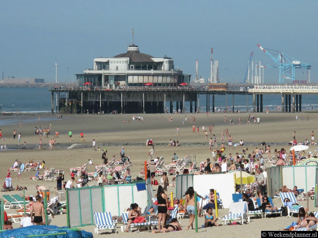 Op de pier van Blankenberge zijn restaurants en er is de interactieve expo STORMS. Vanaf de pier heb je een mooi uitzicht.